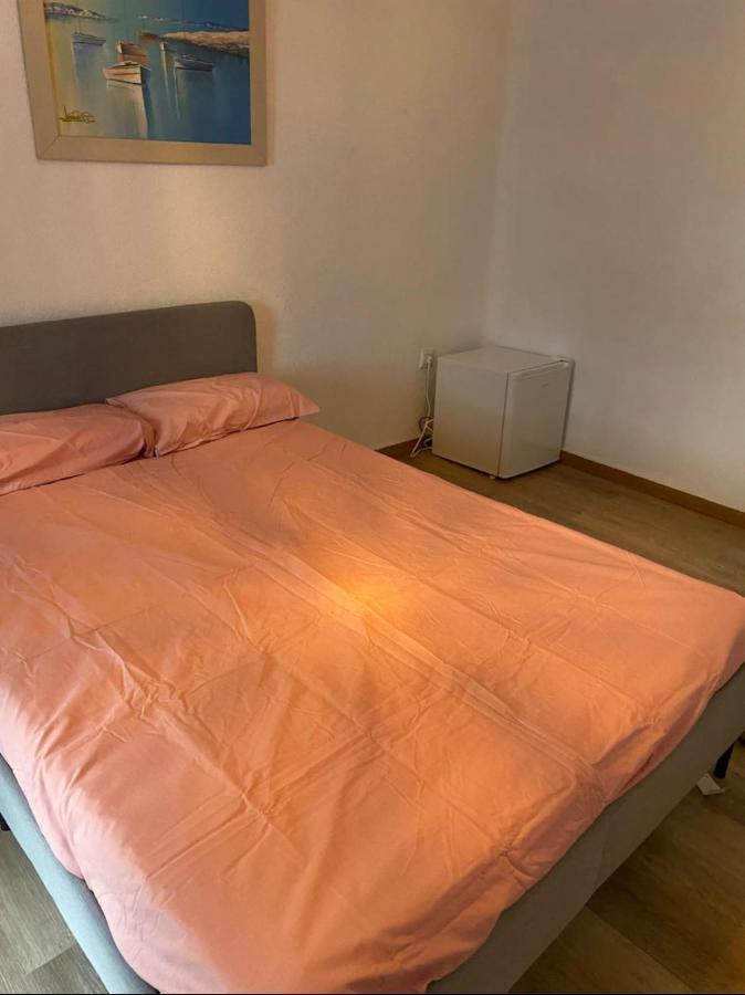 Apartamento De Habitaciones Privadas En El Centro De Málaga Eksteriør bilde